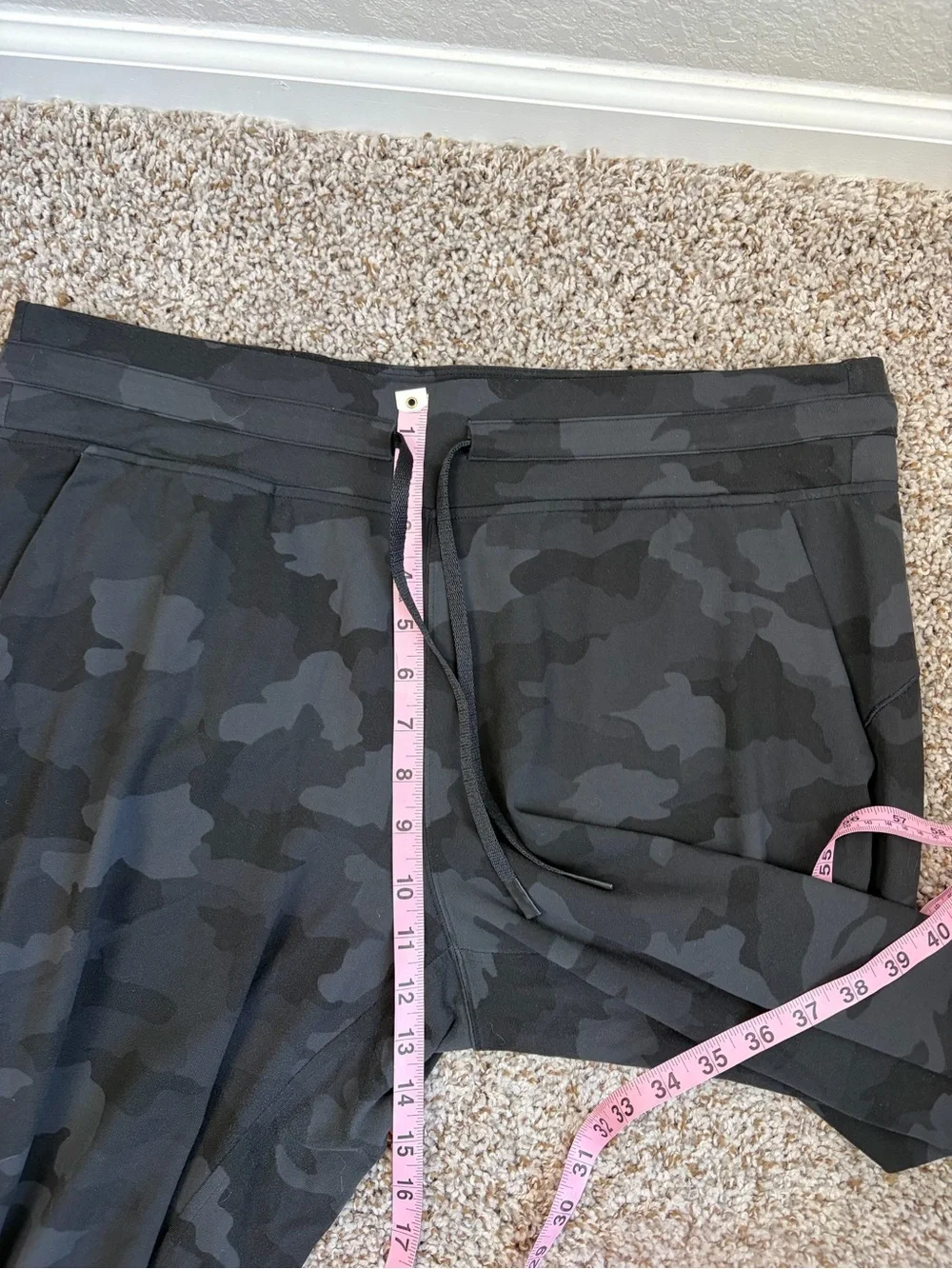 lululemon athletica Black Camo Jogger Pants crop